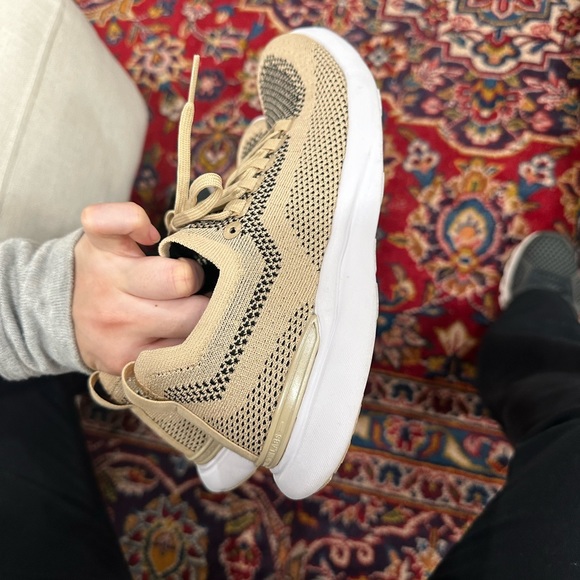 APL Athletic Propulsion Labs Techloom Breeze. Size 6.5 - Picture 4 of 6